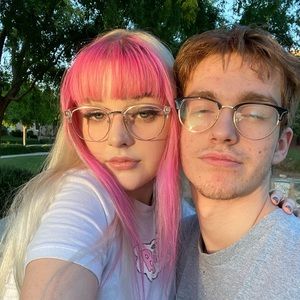 Meet your Posher, Alex